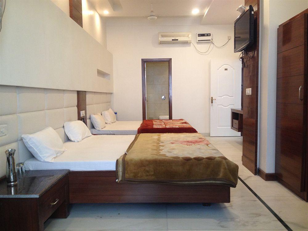 Namaskar Residency Otel Amritsar Dış mekan fotoğraf