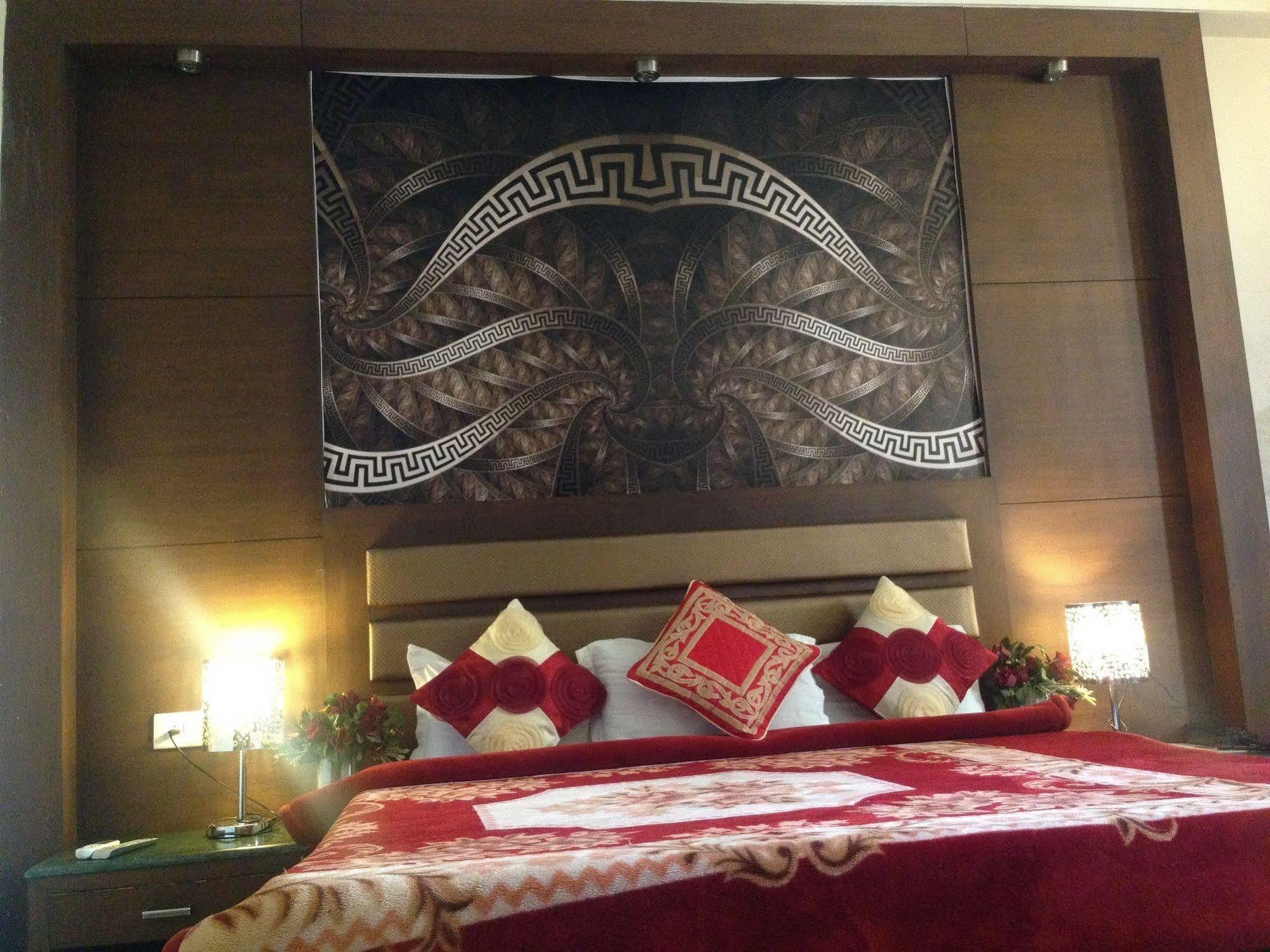 Namaskar Residency Otel Amritsar Dış mekan fotoğraf