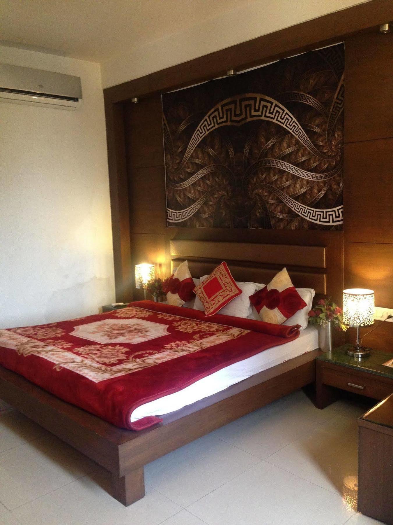 Namaskar Residency Otel Amritsar Dış mekan fotoğraf