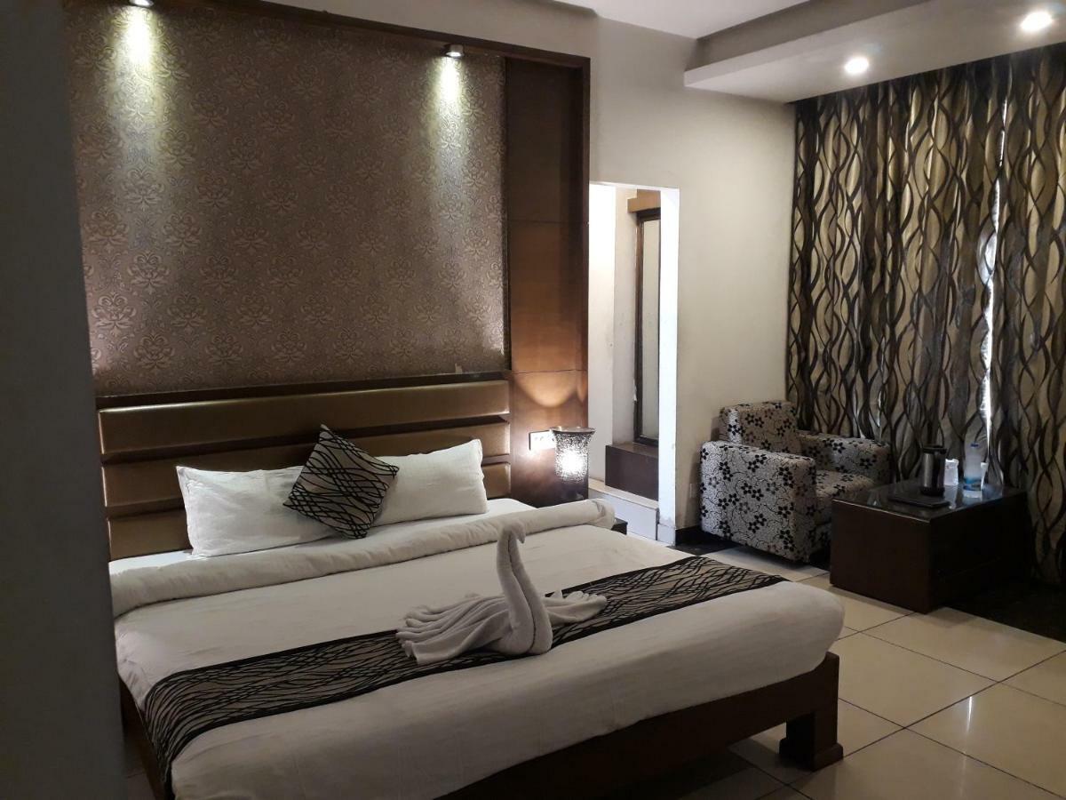Namaskar Residency Otel Amritsar Dış mekan fotoğraf